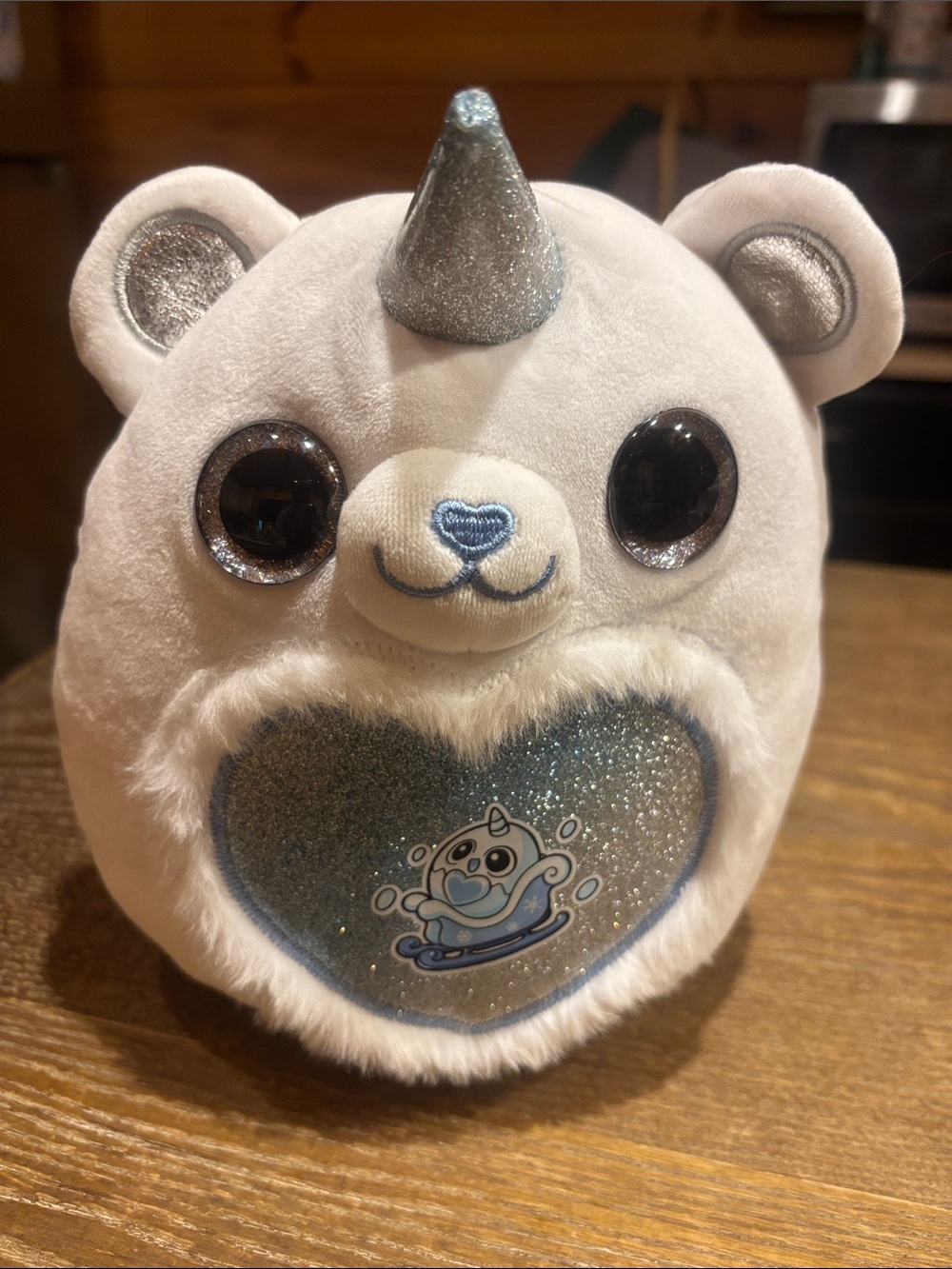 Rainbocorns Eggzania Frozen Mania Series 1 Polar Bear (Snowbella)